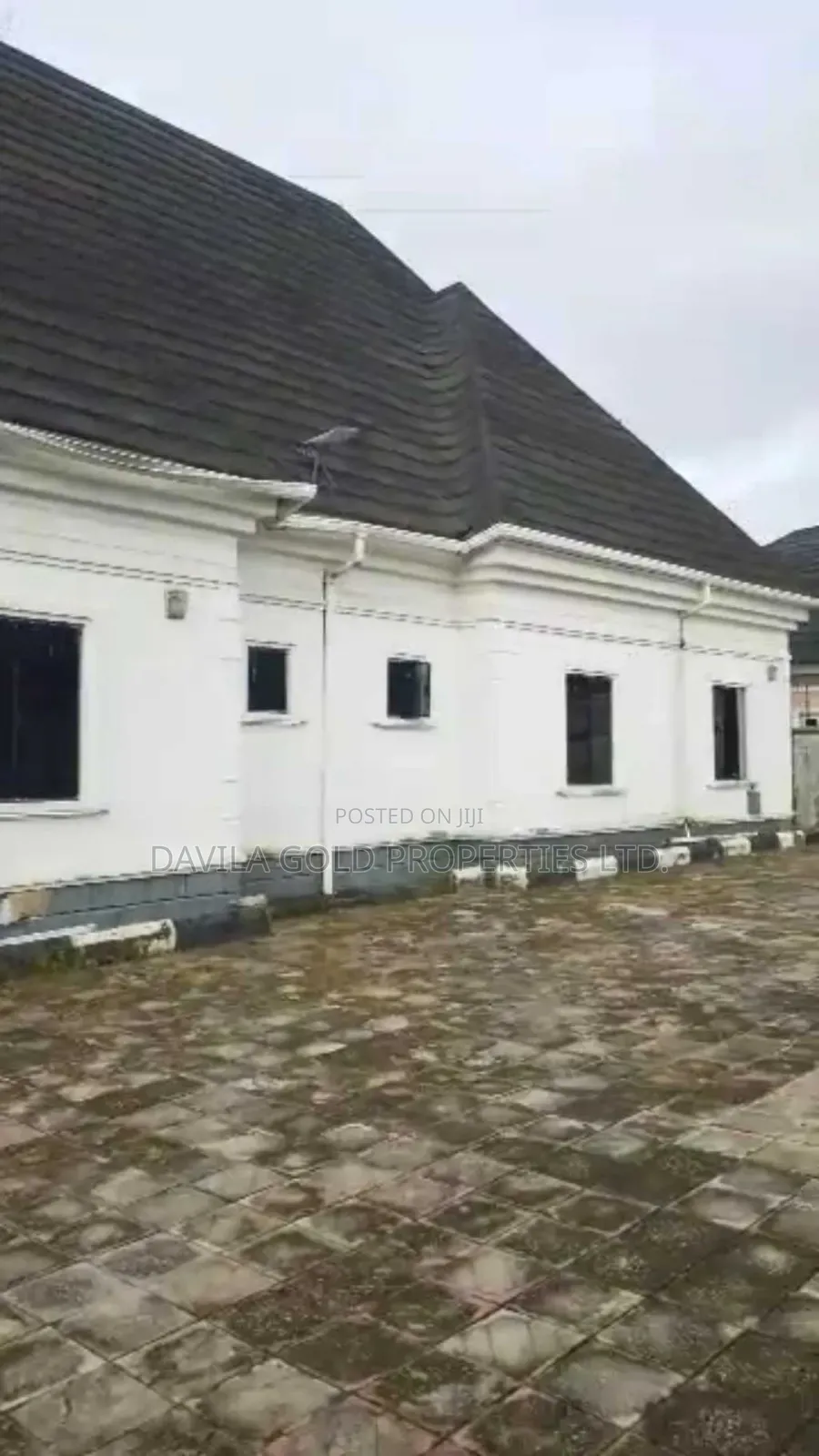 5bdrm Bungalow in Benin City for sale