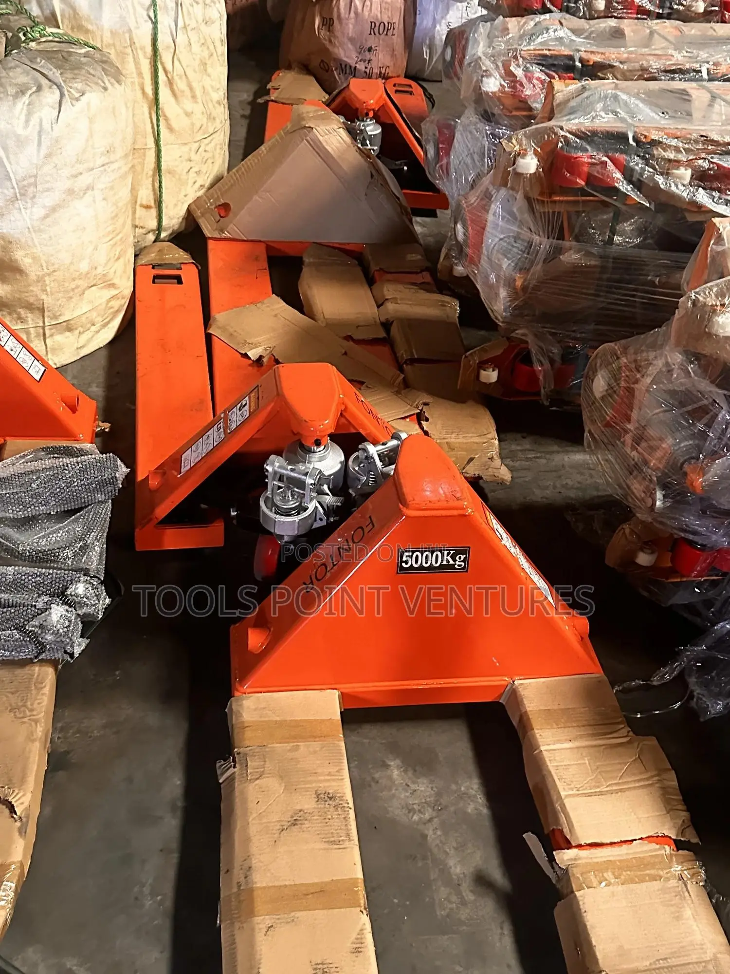 Pallet Truck. 5000kg