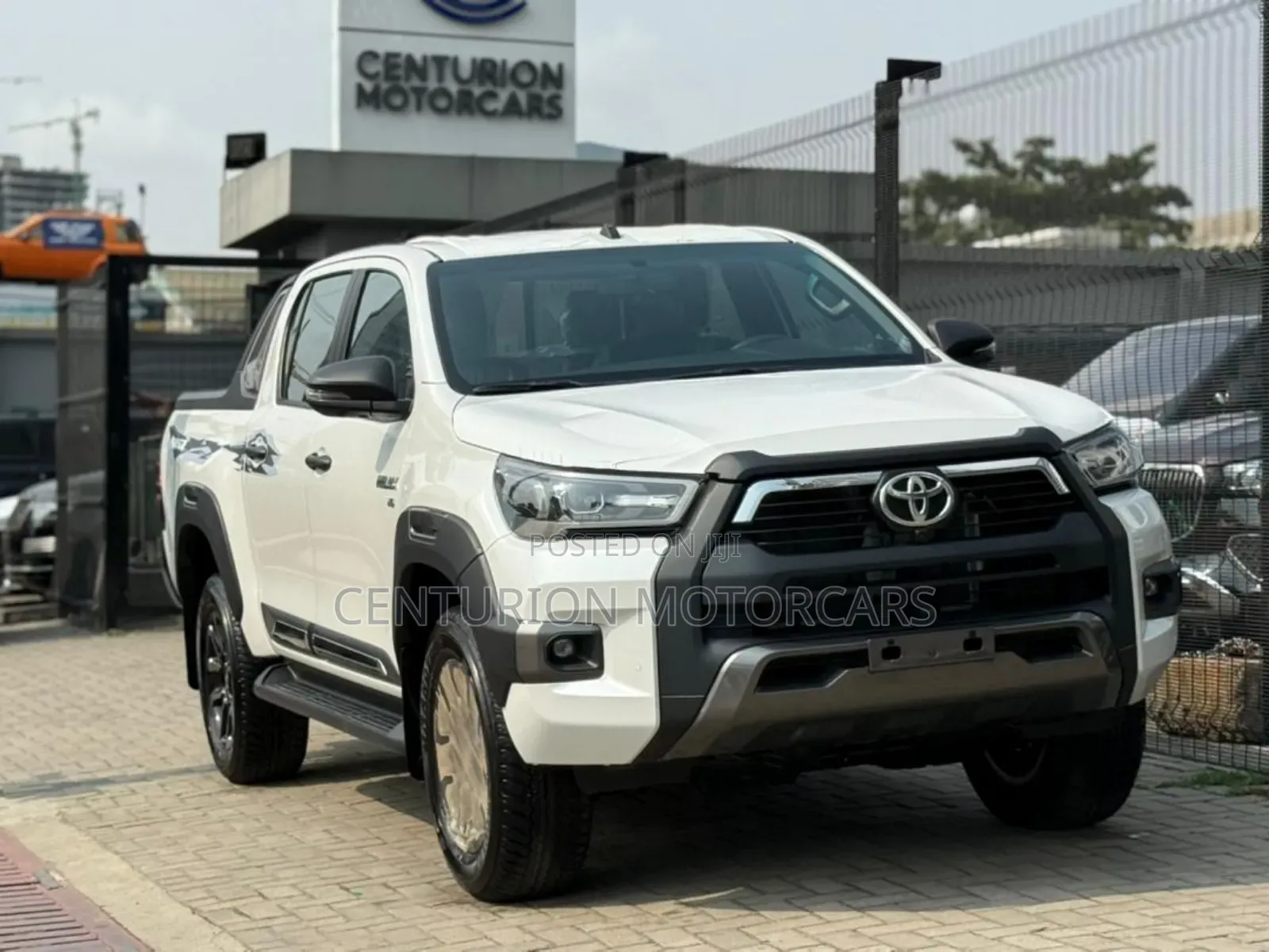 New Toyota Hilux 2025 White