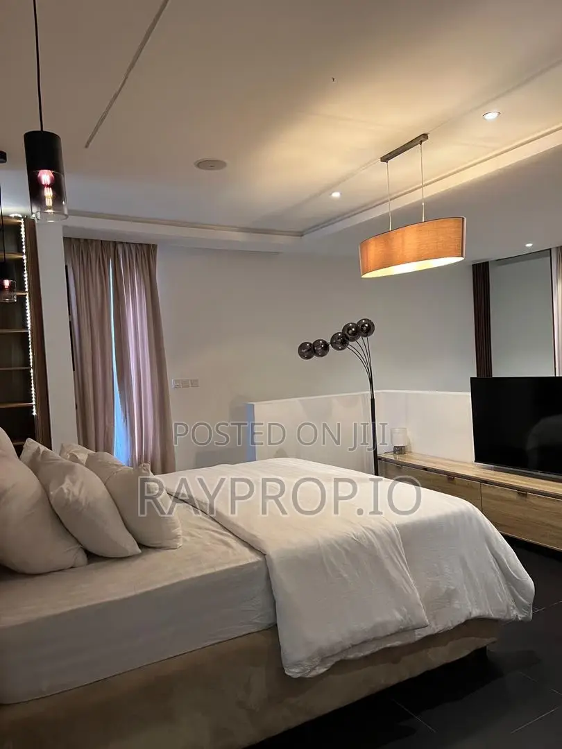 2 Bedroom Shortlet in Lekki Phase 1