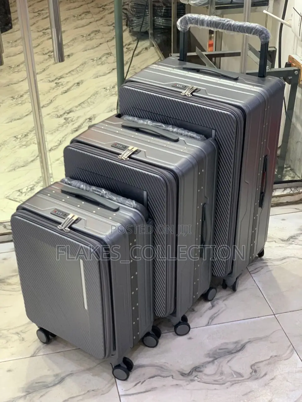 Beautiful Luxury Wide Handle Set
