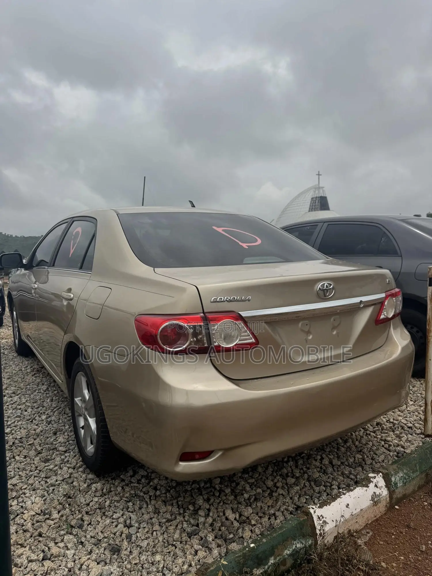 Toyota Corolla LE 4dr Sedan (1.8L 4cyl 4A) 2013 Gold