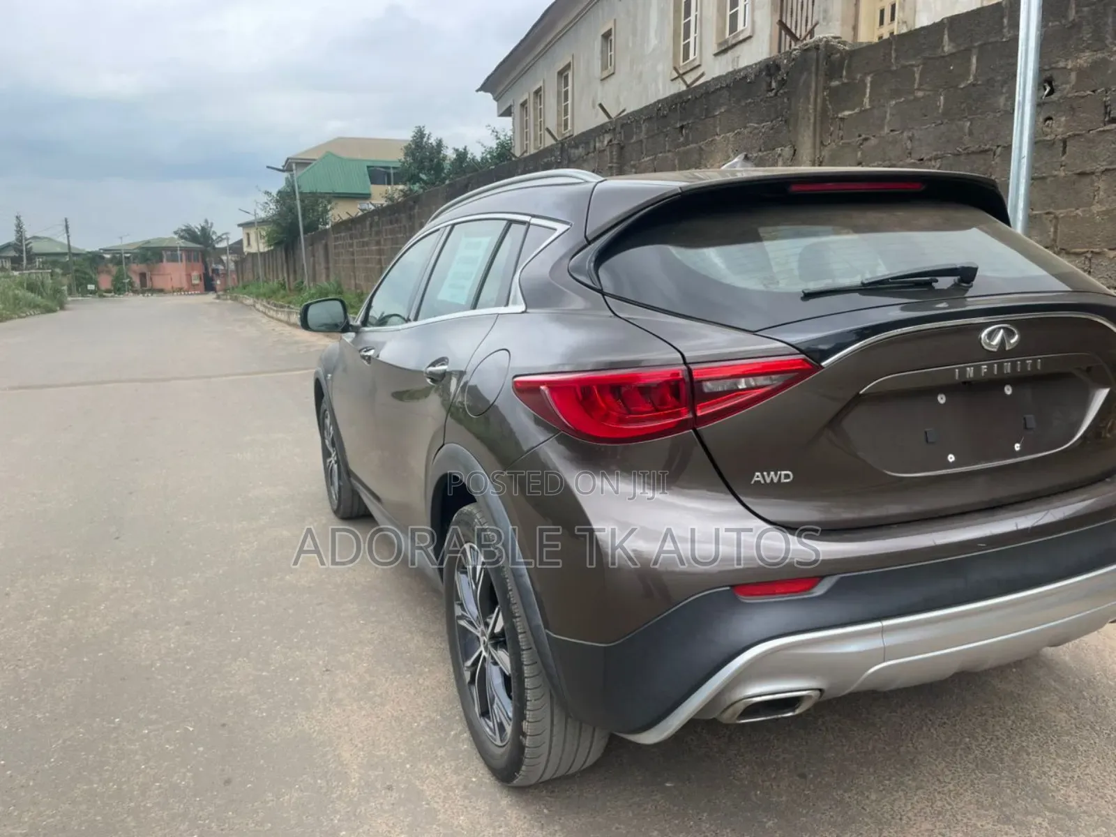 Infiniti QX30 2018 Brown