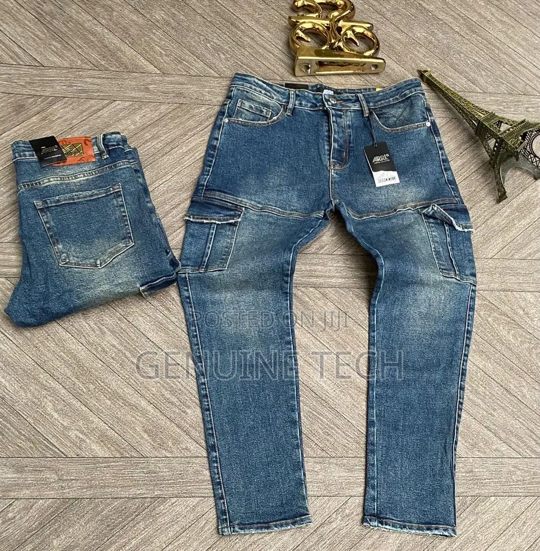 High Quality Staring Cut Jeans