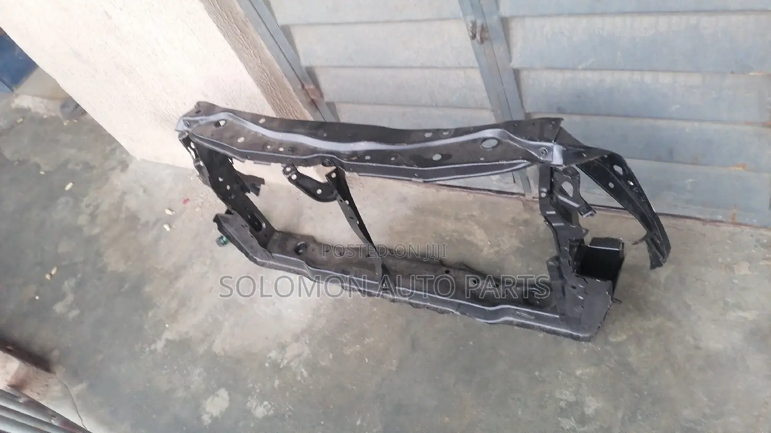 Front Cut Toyota Avalon 2016 2017 2018 Model