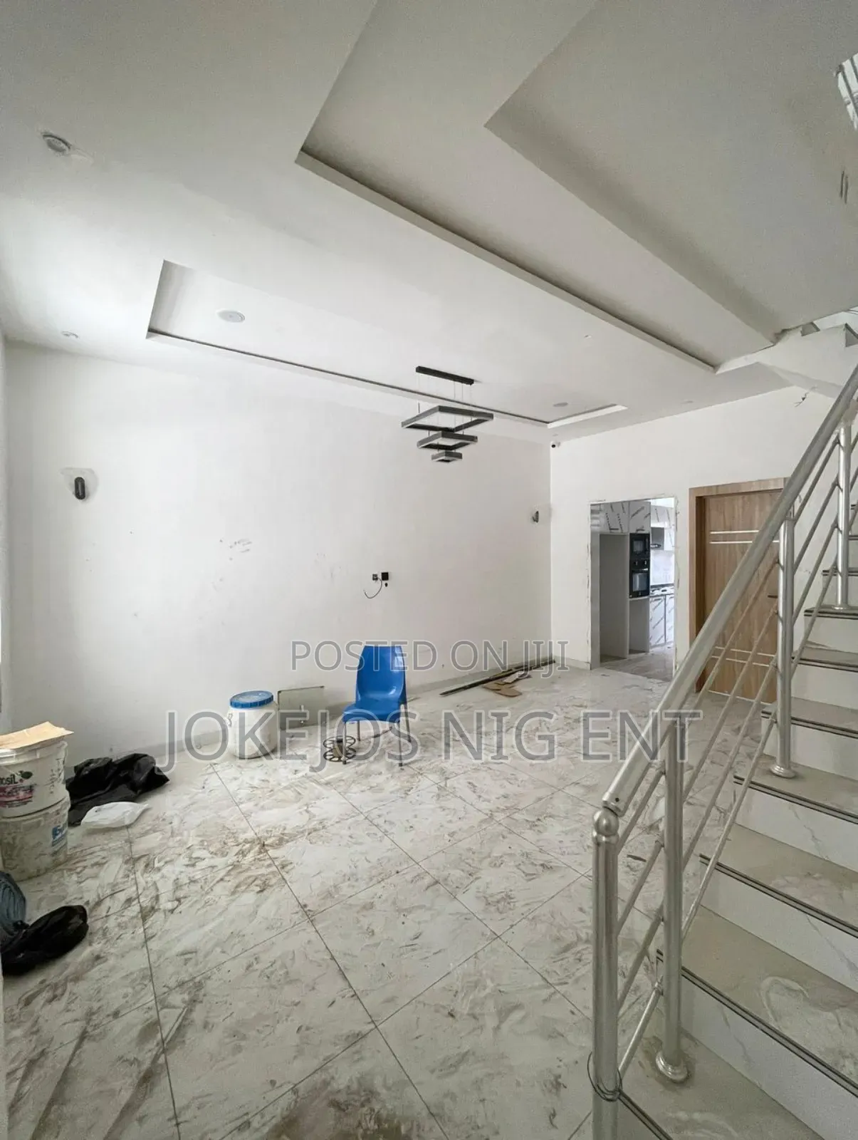 4bdrm Townhouse/Terrace in Chevron for sale