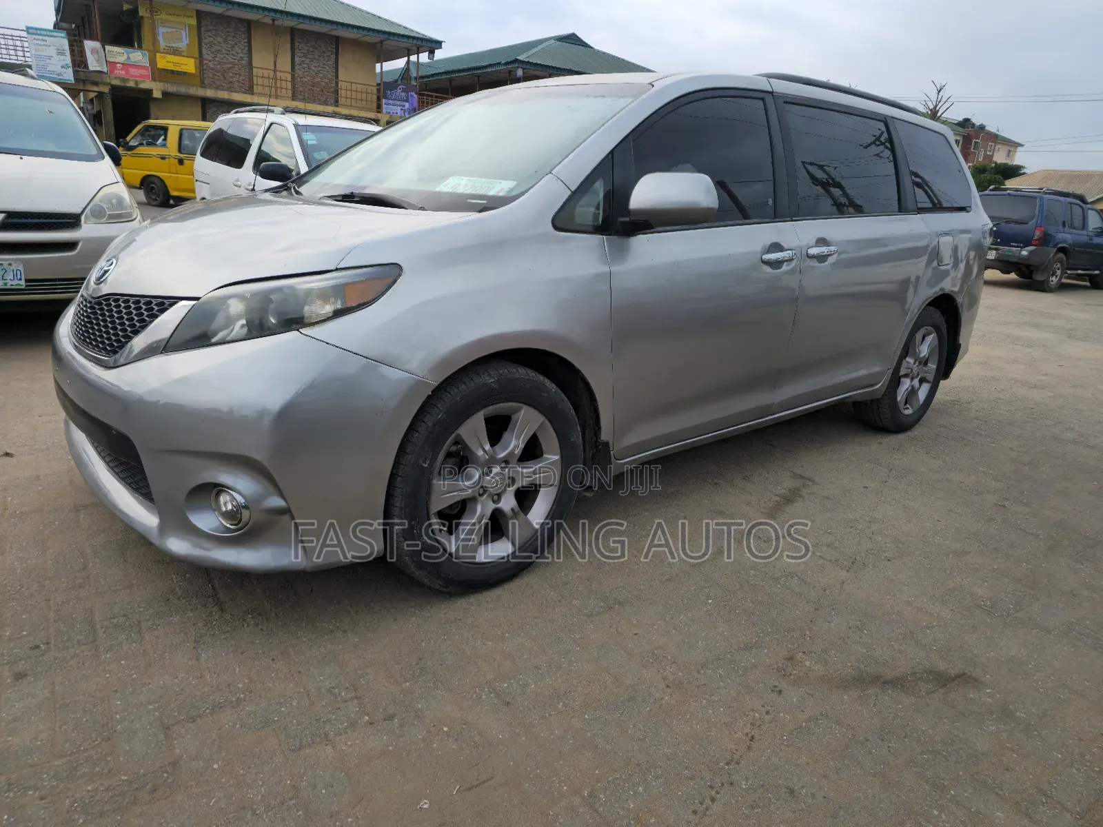 Toyota Sienna LE 7 Passenger Mobility 2011 Gray