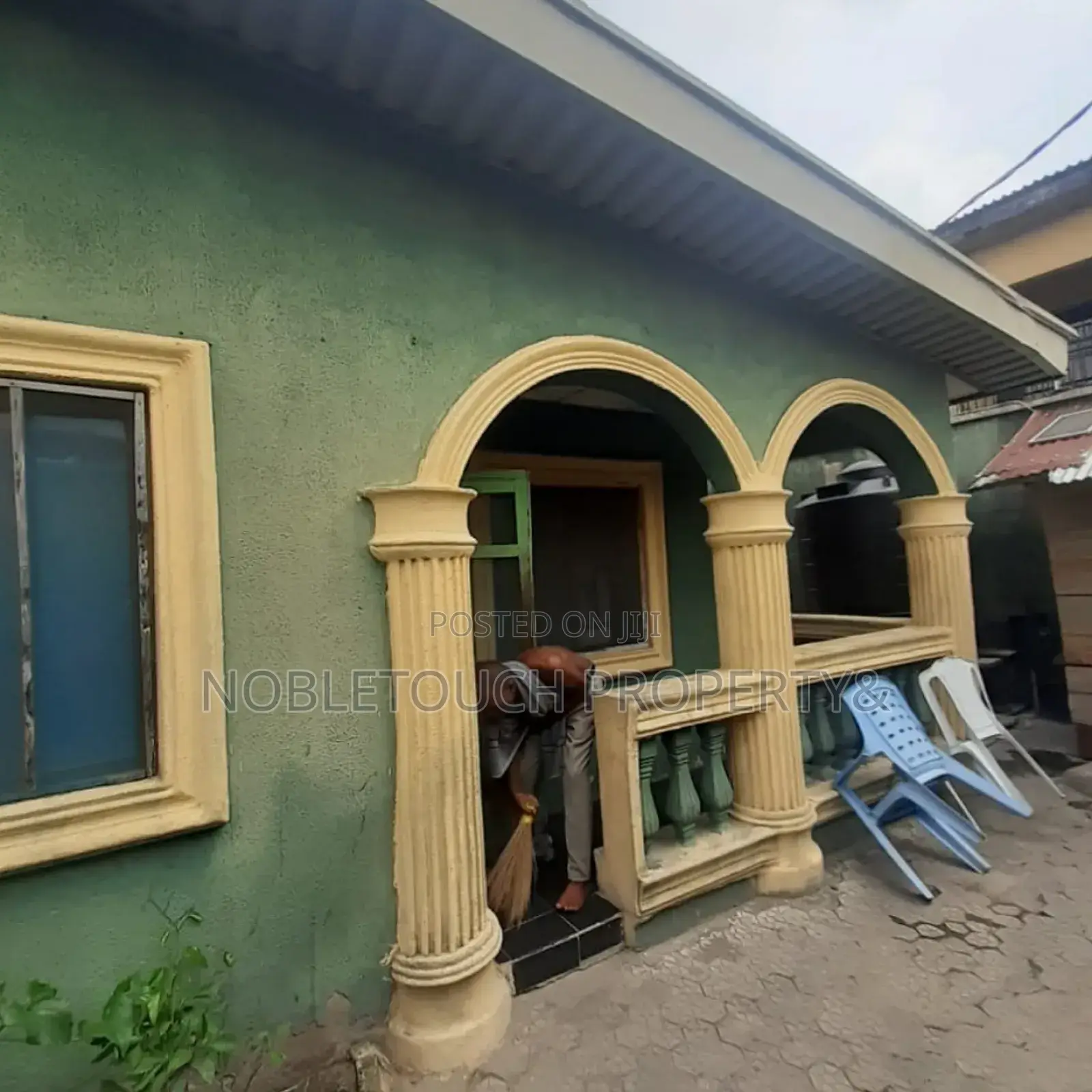3bdrm Bungalow in Amuwo Odofin Festac for sale