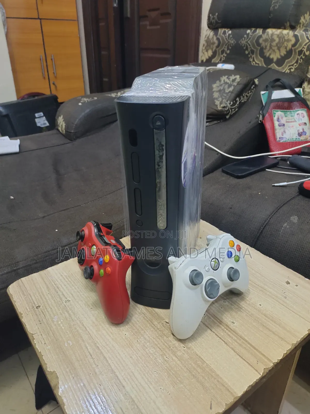 Uk  Xbox 360, 2pads, 15-20games Installed