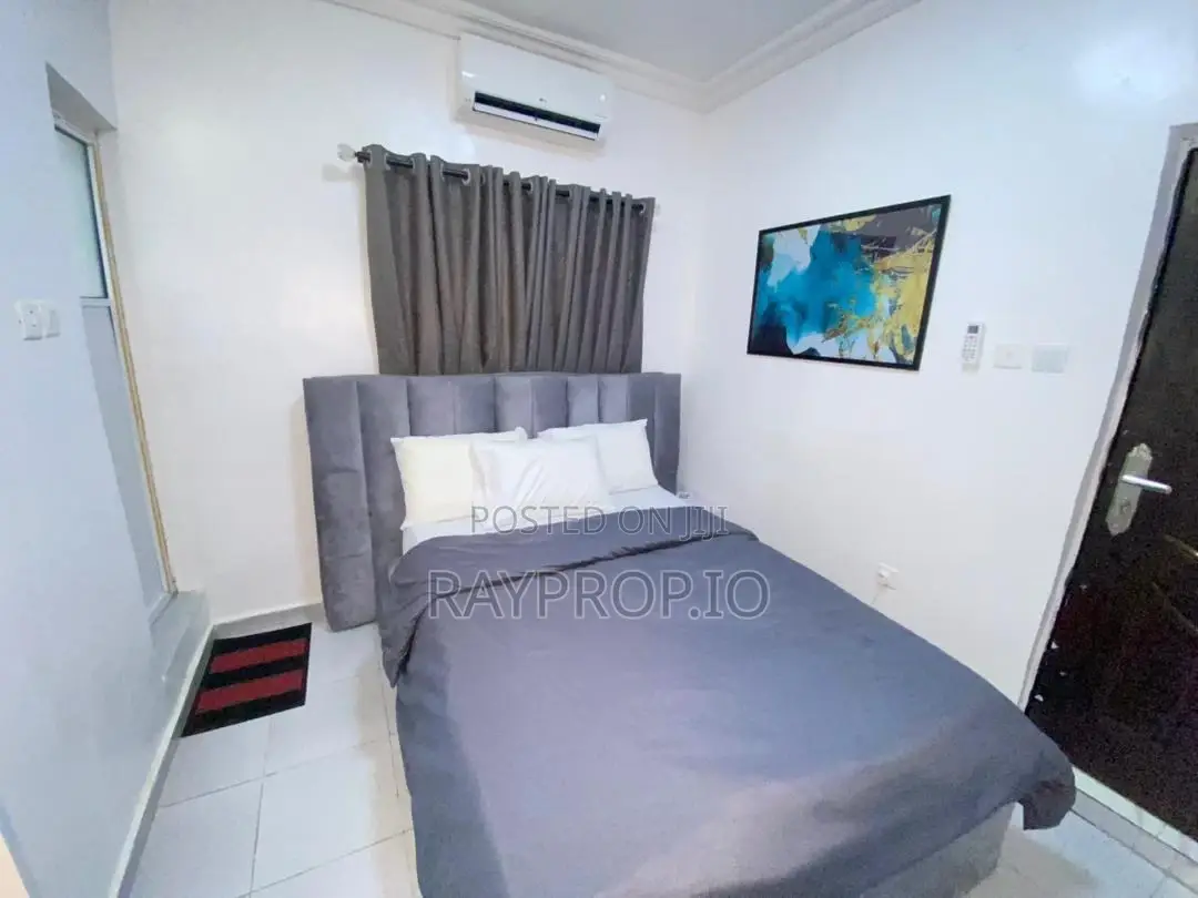 140671tg - 1 Bedroom Shortlet in Yaba