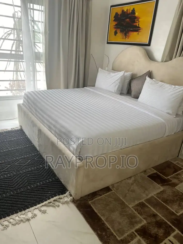 140671tg - 1 Bedroom Shortlet in Yaba