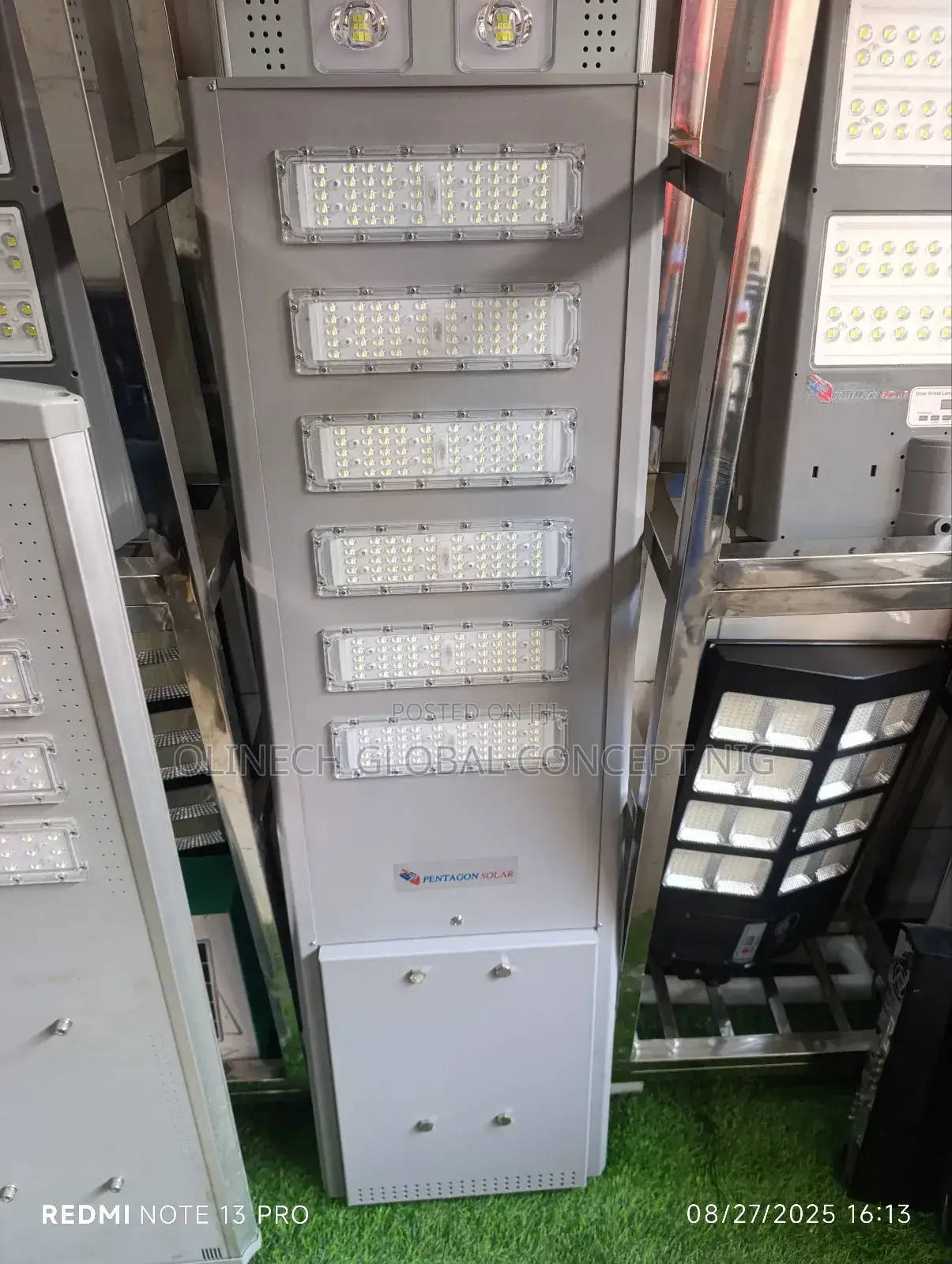 300 W Pentagon Highway Solar Street Light