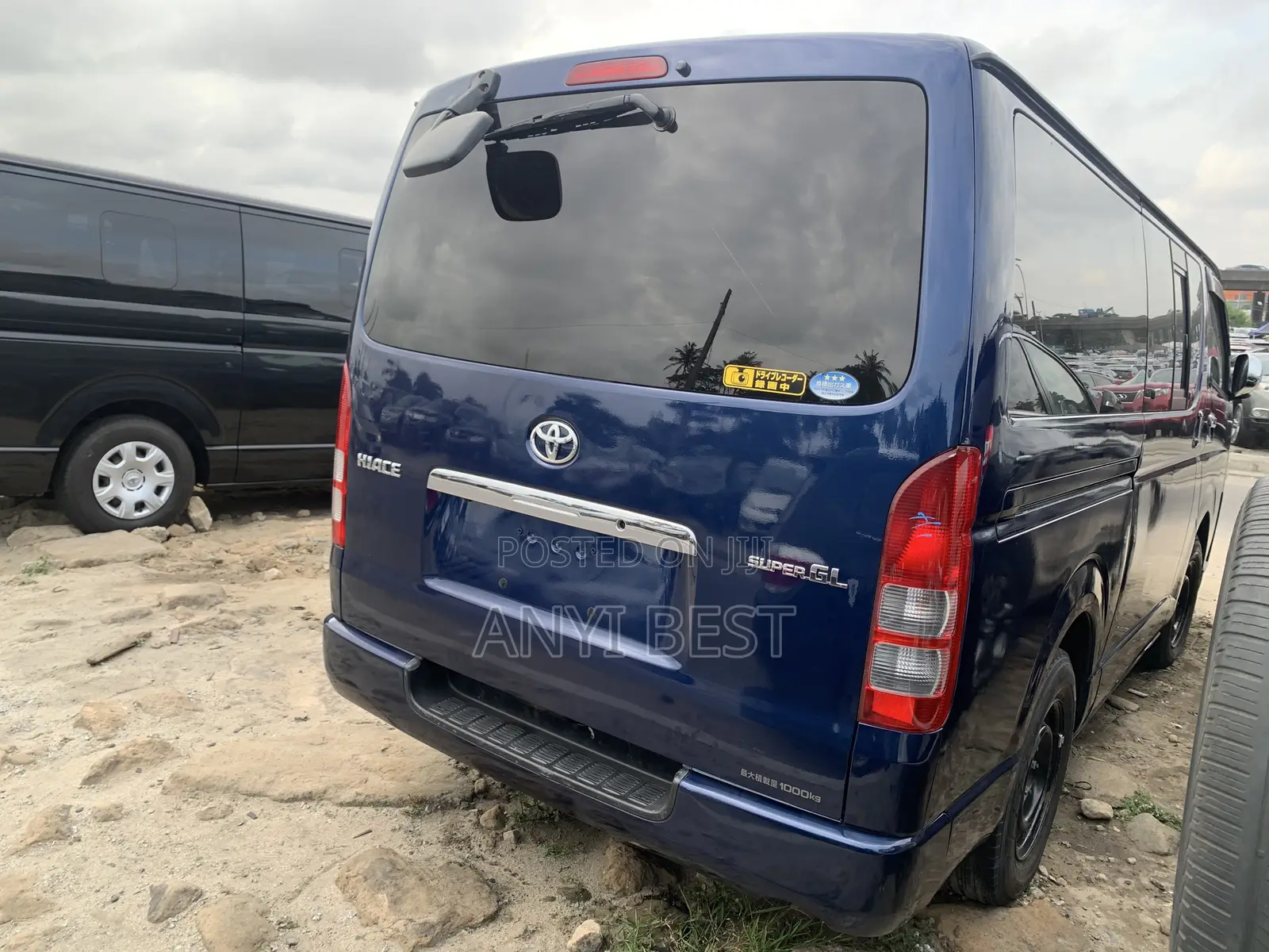 Toyota HiAce 2009 Blue