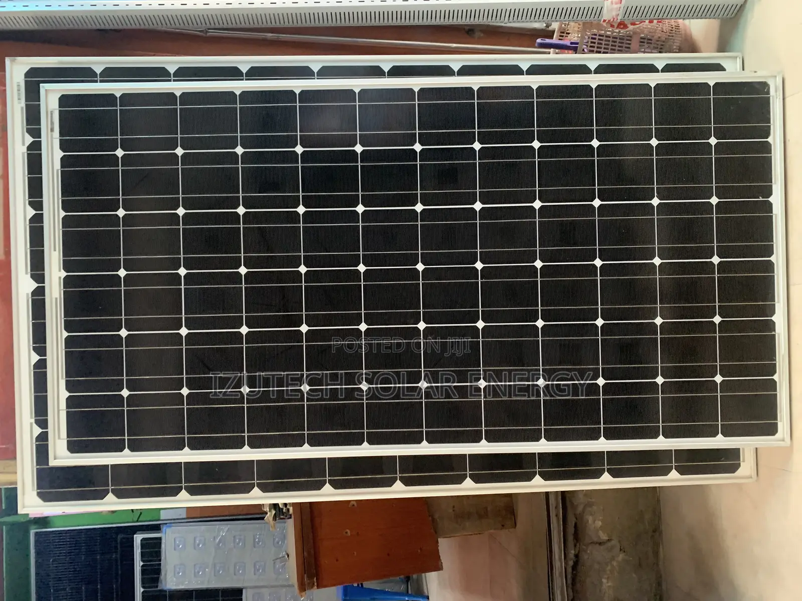 300watt Canadian Use Solar Panel in Stock