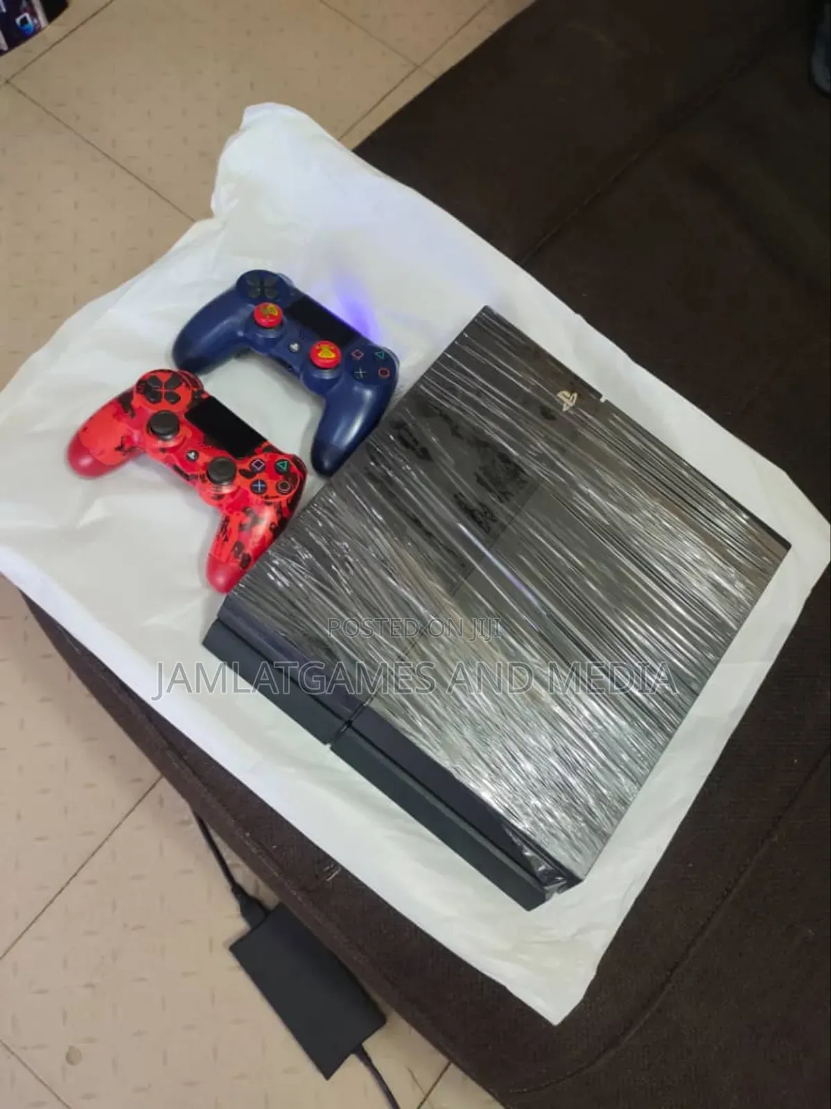 Uk  Ps4, 2pads, High Version, 15games Installed