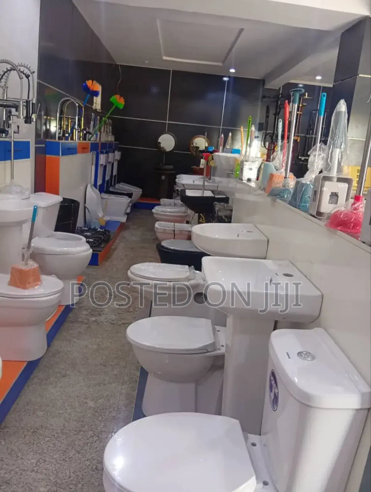 Complete Set of Water Closet / Wc