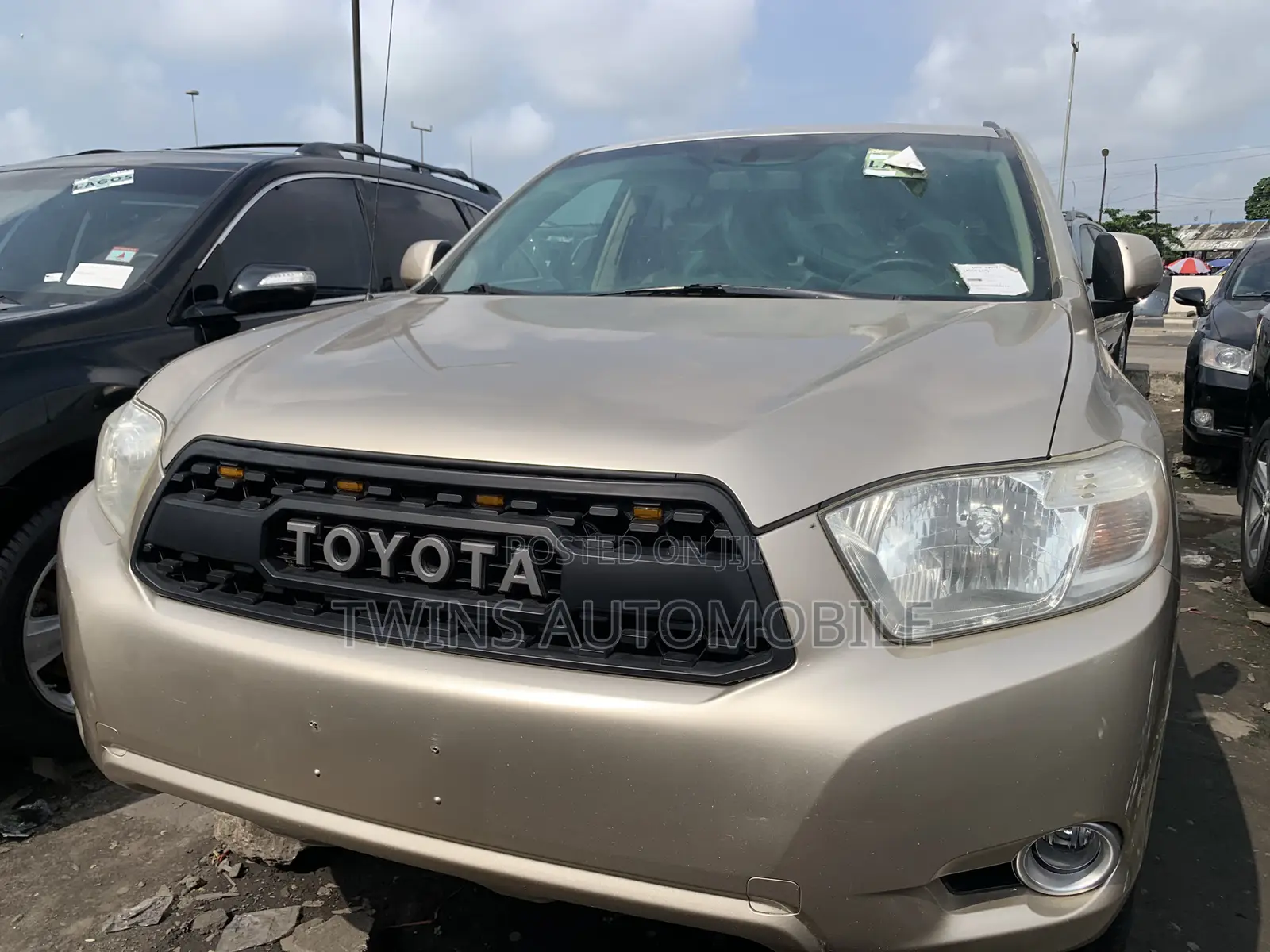 Toyota Highlander Limited 2010 Gold