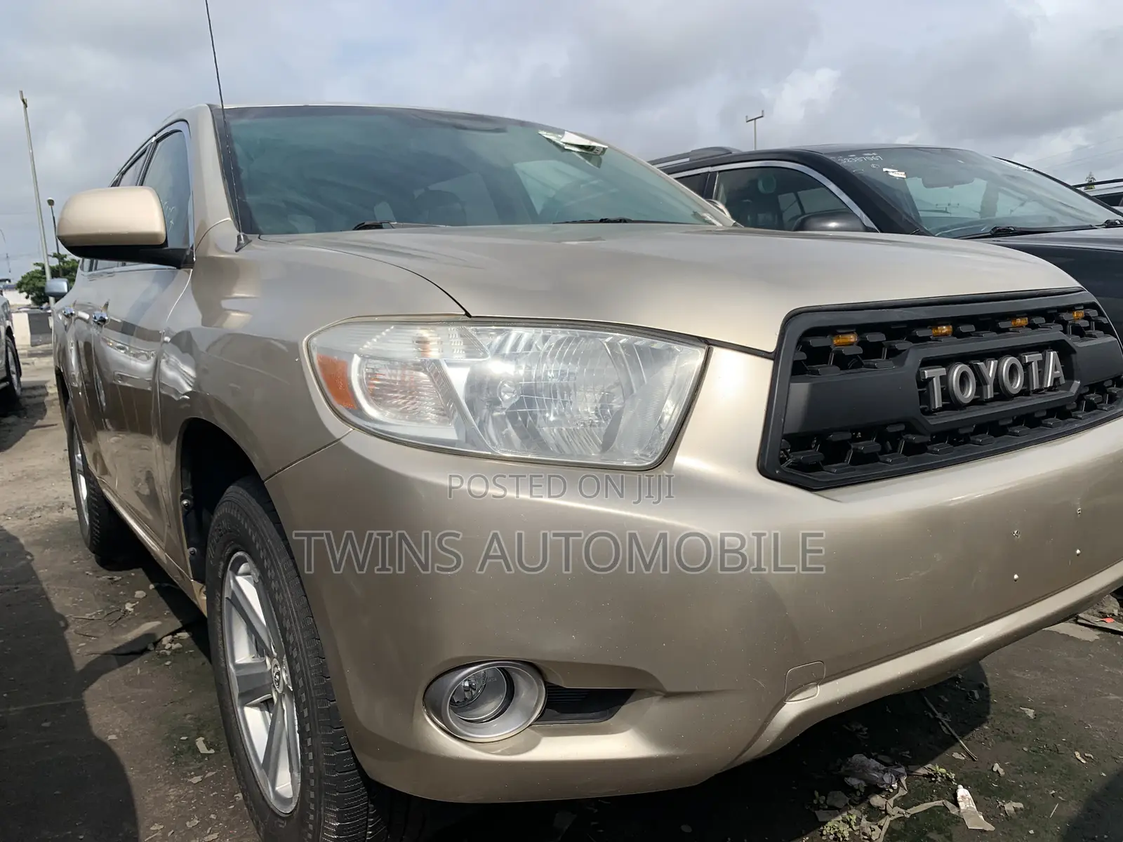 Toyota Highlander Limited 2010 Gold