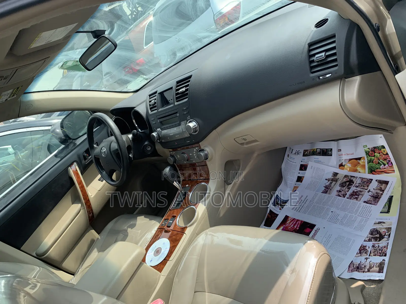 Toyota Highlander Limited 2010 Gold