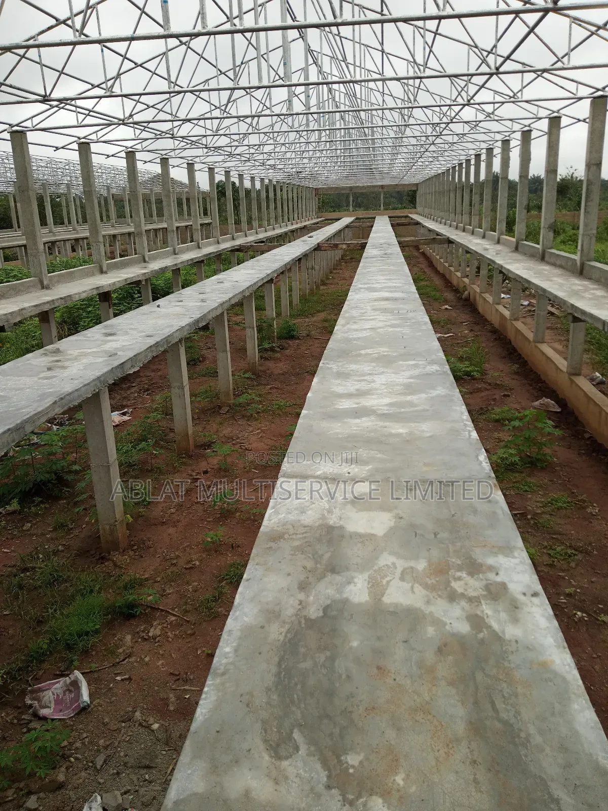 Standard High Rise Pen House for Commercial Farmers