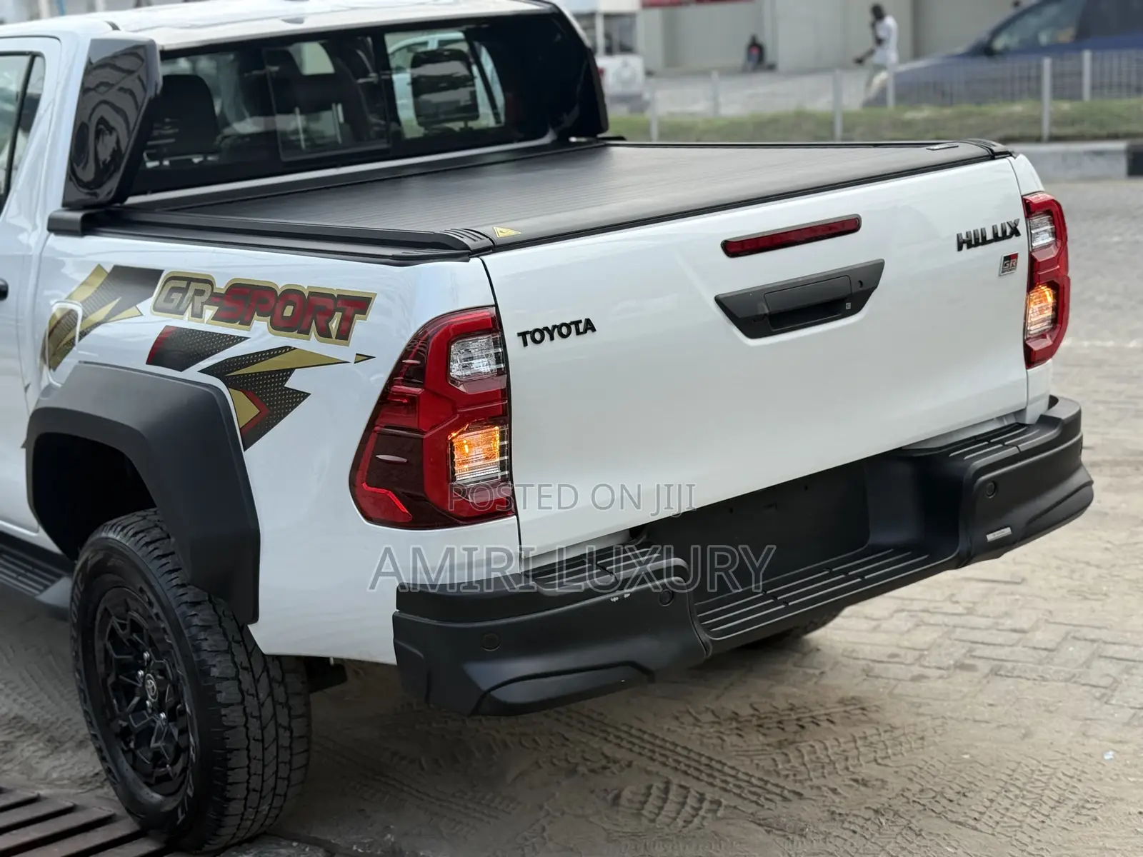 New Toyota Hilux 2025 White