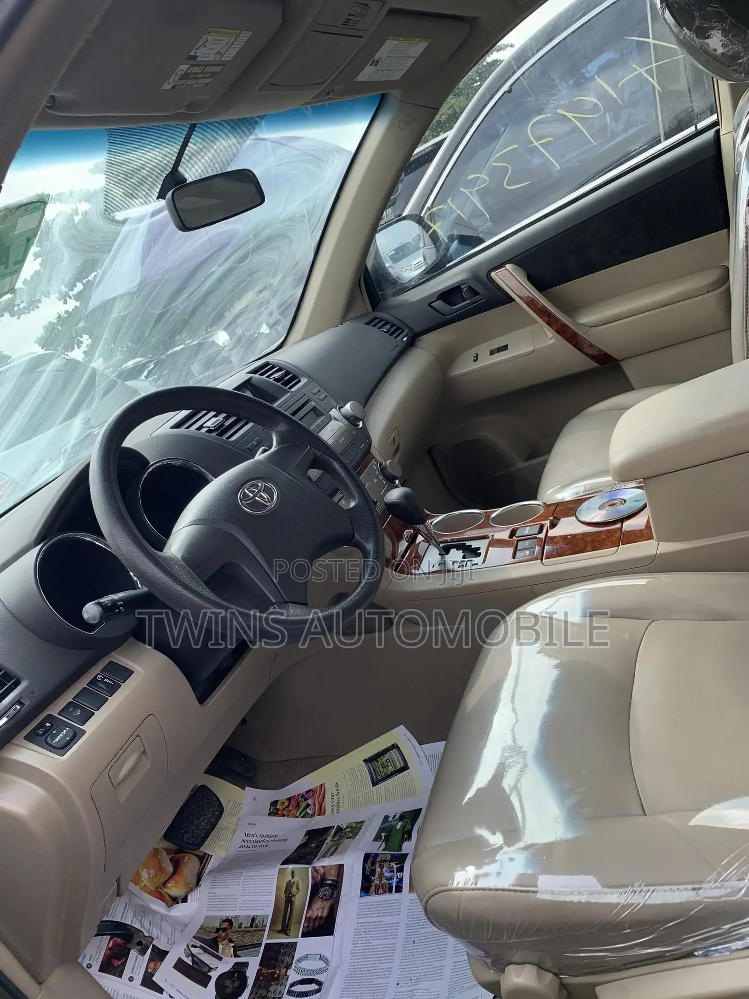 Toyota Highlander Limited 2010 Gold