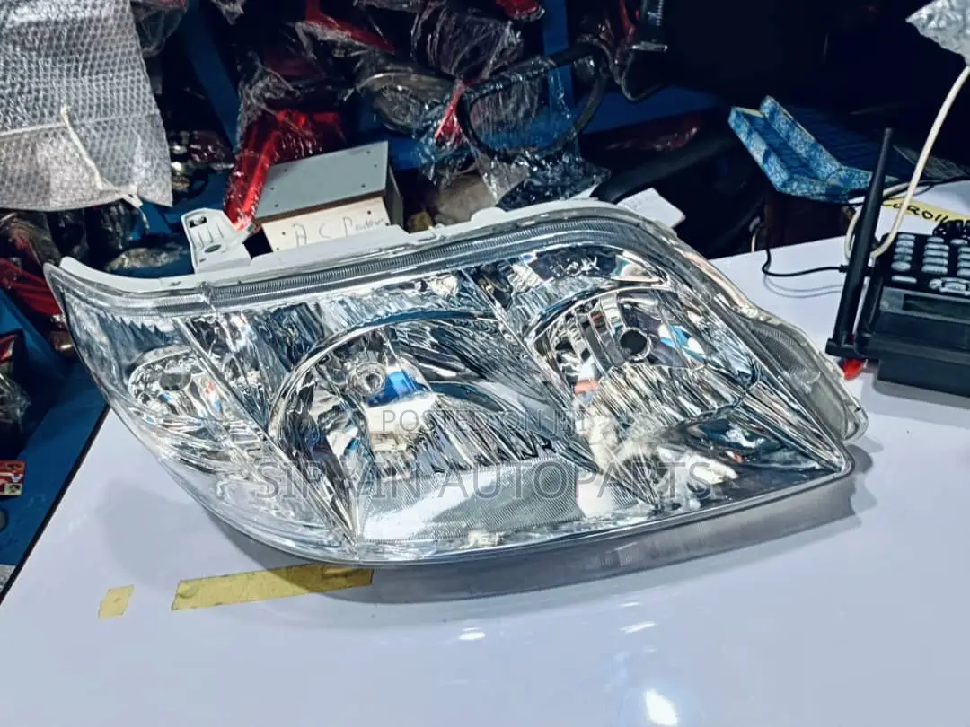 Toyota Corolla Bank Model Headlight/Headlamp