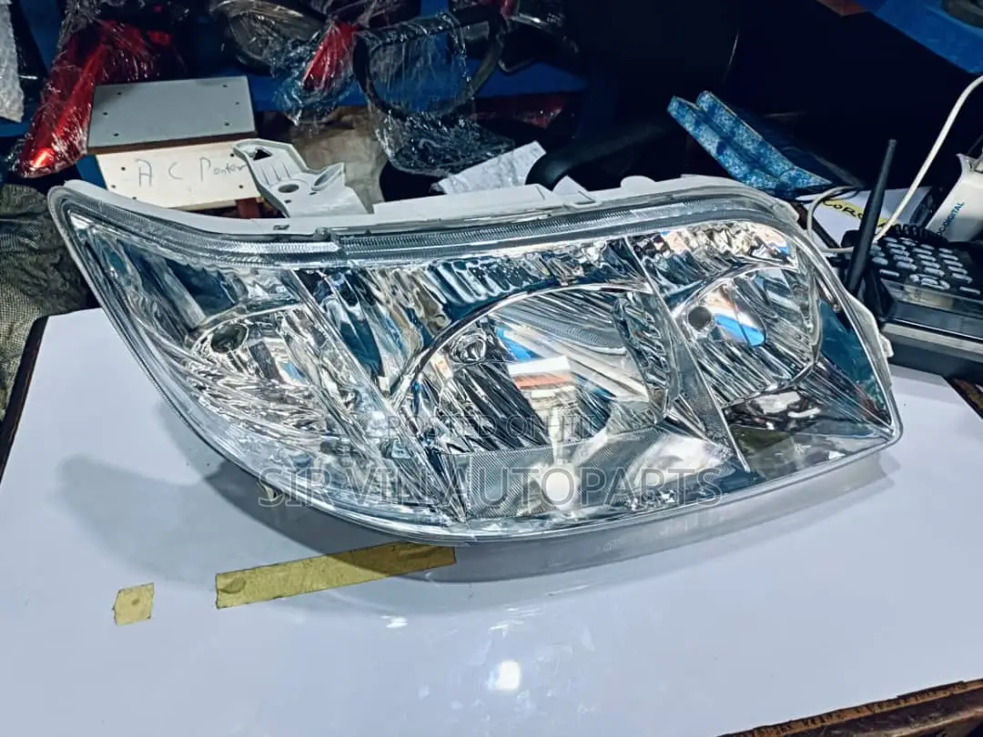 Toyota Corolla Bank Model Headlight/Headlamp