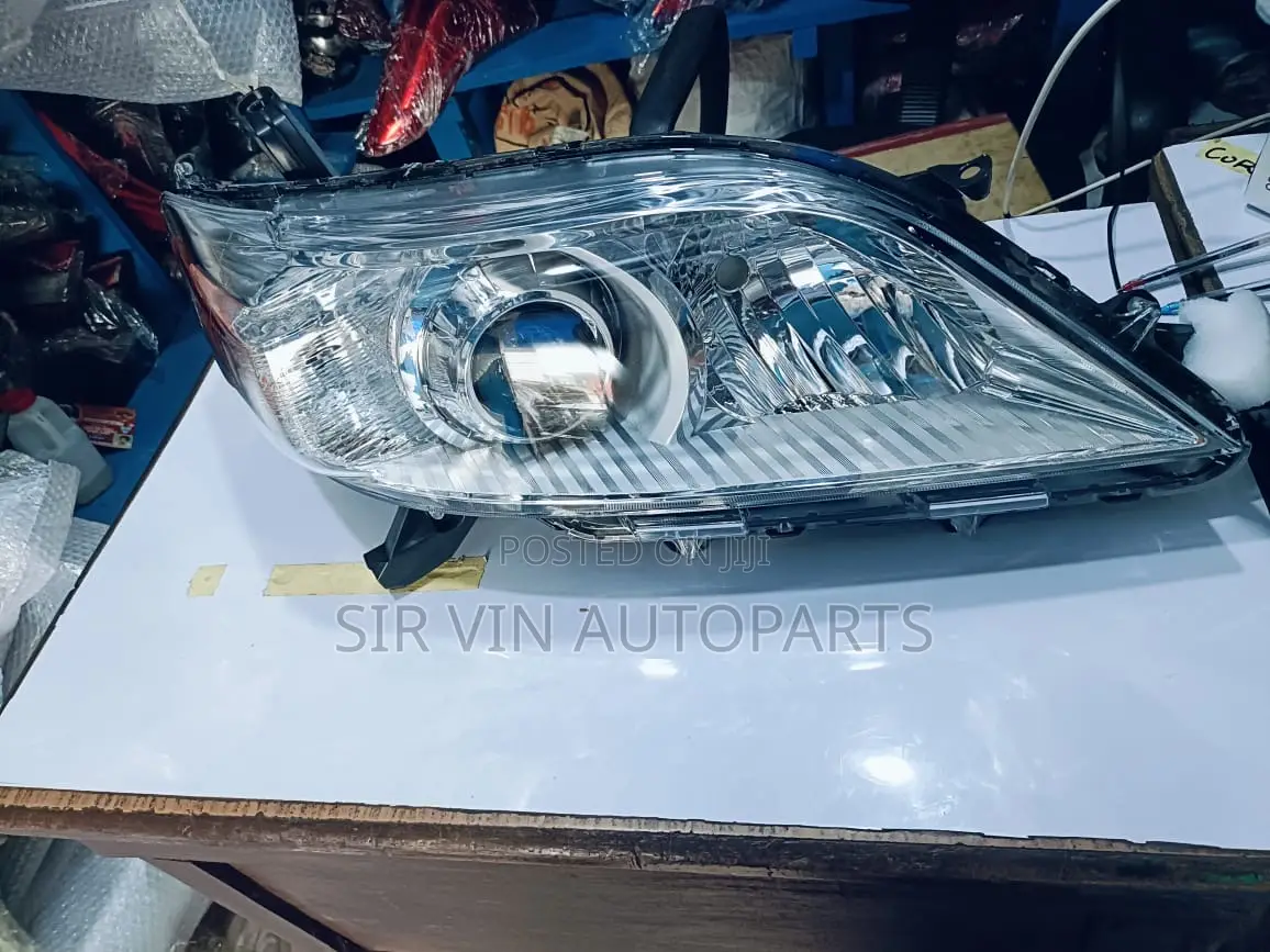 Toyota Sienna 2012 Headlight/Headlamp