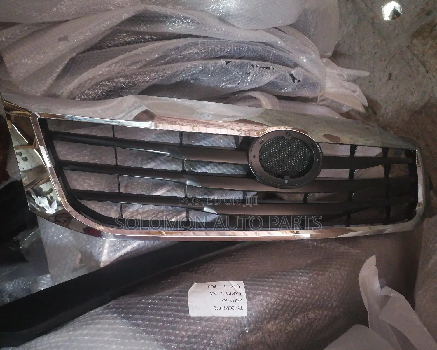 Front Grill Hilux 2012