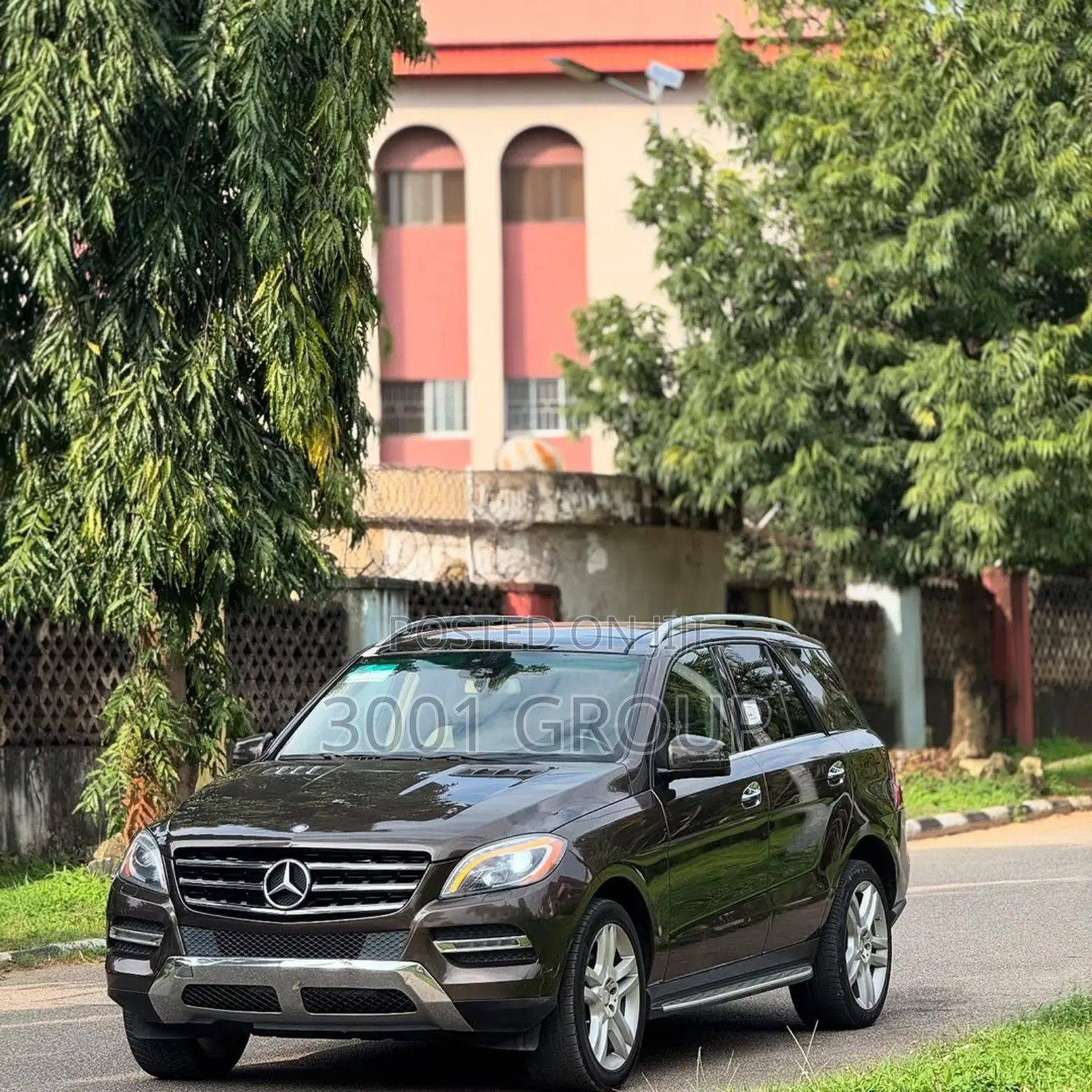 Mercedes-Benz M Class ML350 4MATIC 4dr SUV AWD (3.5L 6cyl 7A) 2014