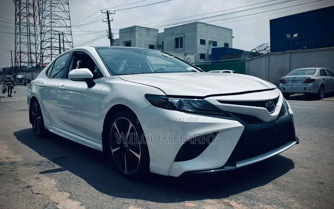 Toyota Camry XSE V6 FWD 2020 White