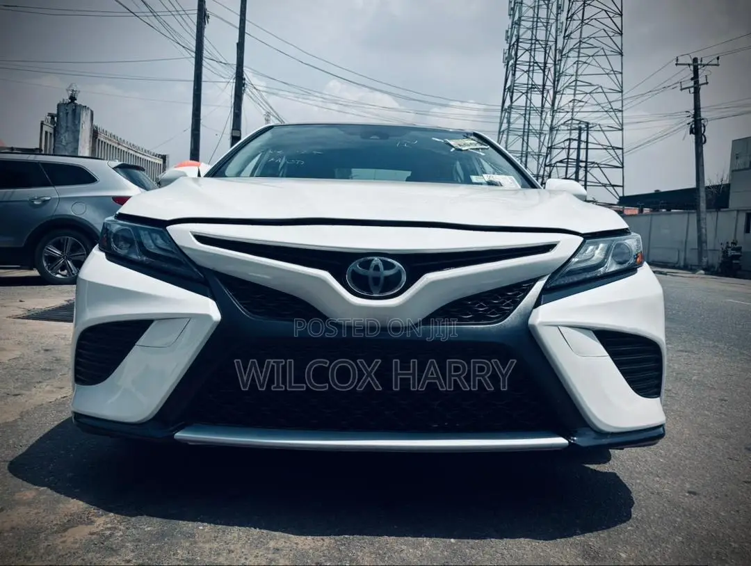 Toyota Camry XSE V6 FWD 2020 White