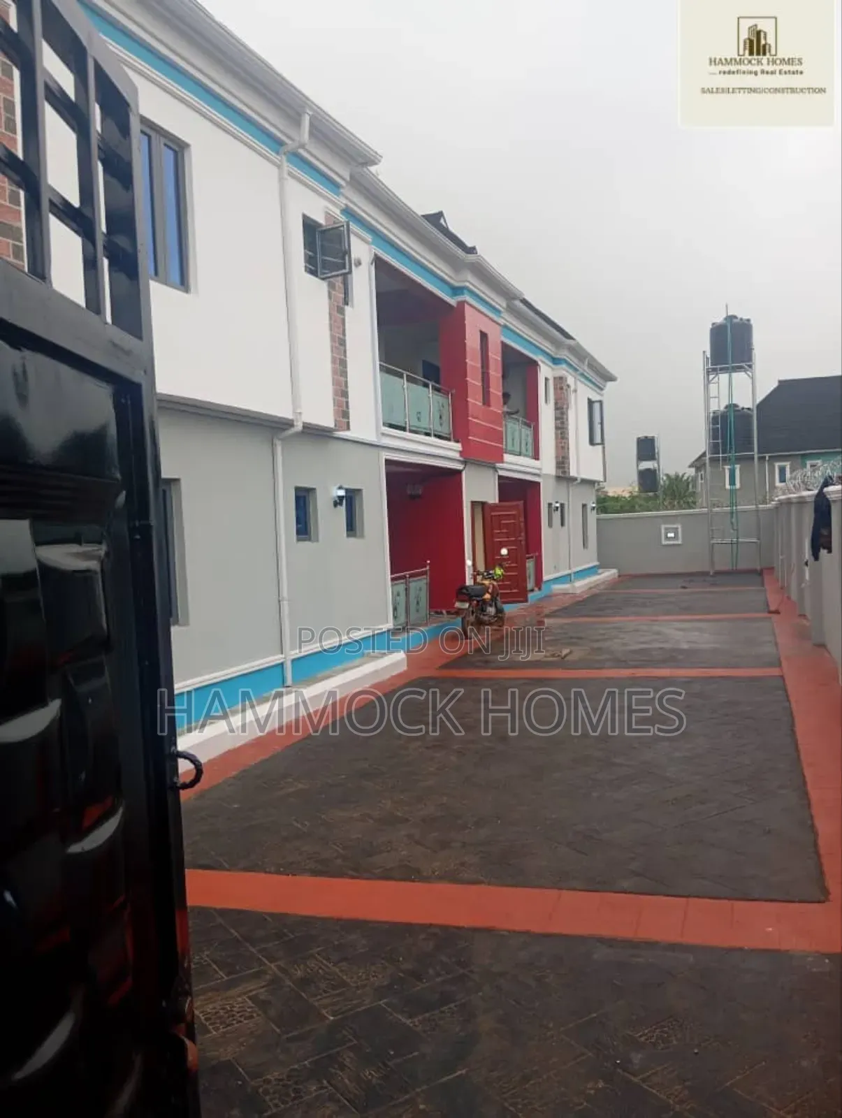 12bdrm Block of Flats in Unity Estate, Akobo for sale