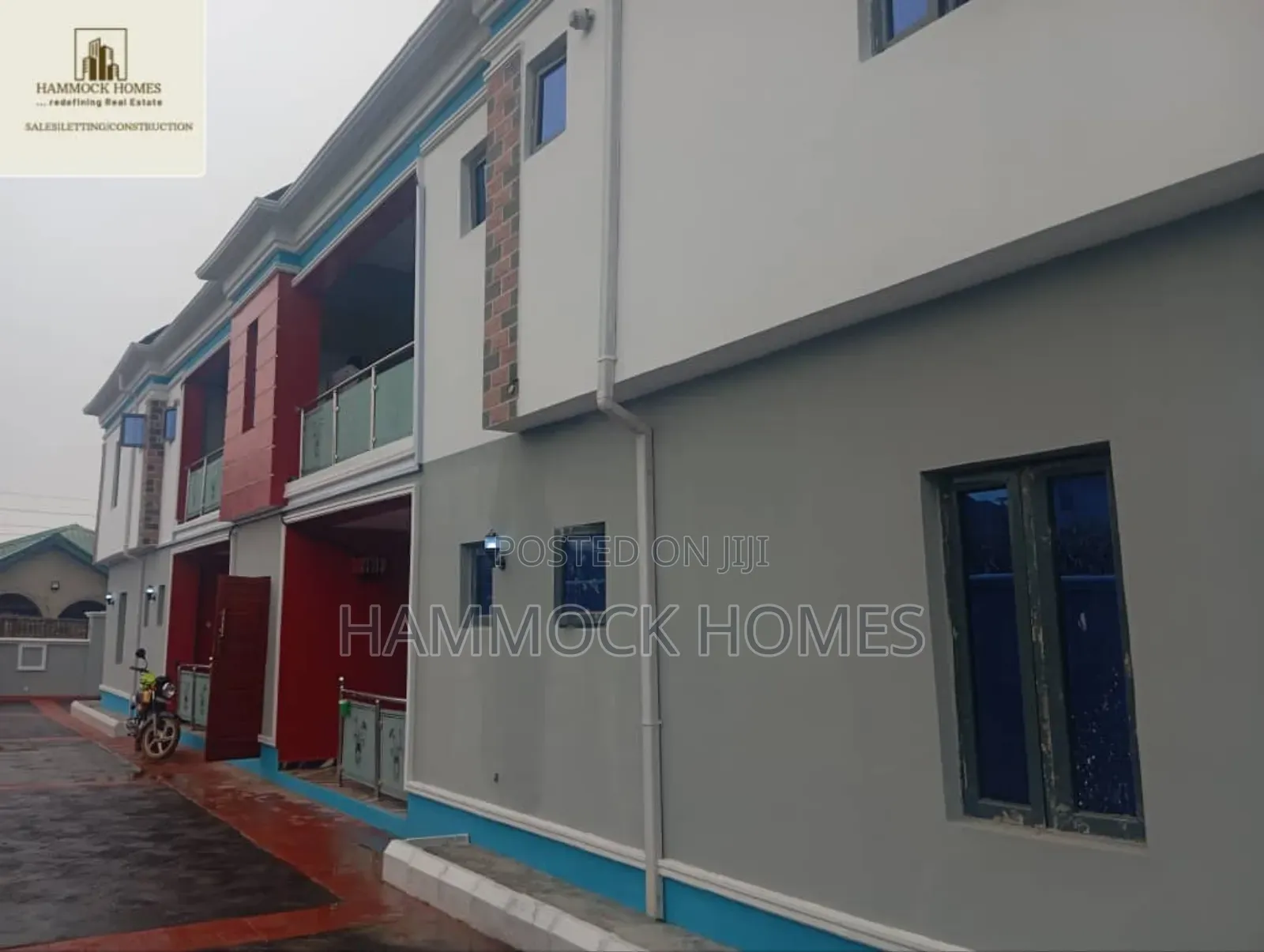 12bdrm Block of Flats in Unity Estate, Akobo for sale