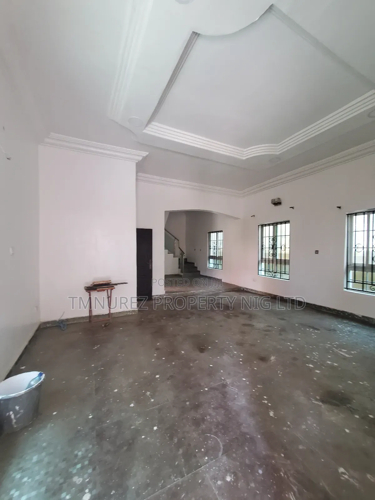 5bdrm Duplex in Chevron for rent