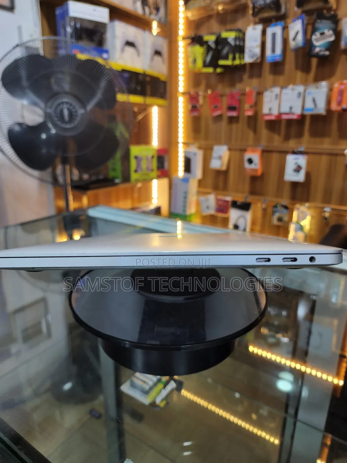 Laptop Apple MacBook Pro 2020 16GB Intel Core i7 SSD 1T