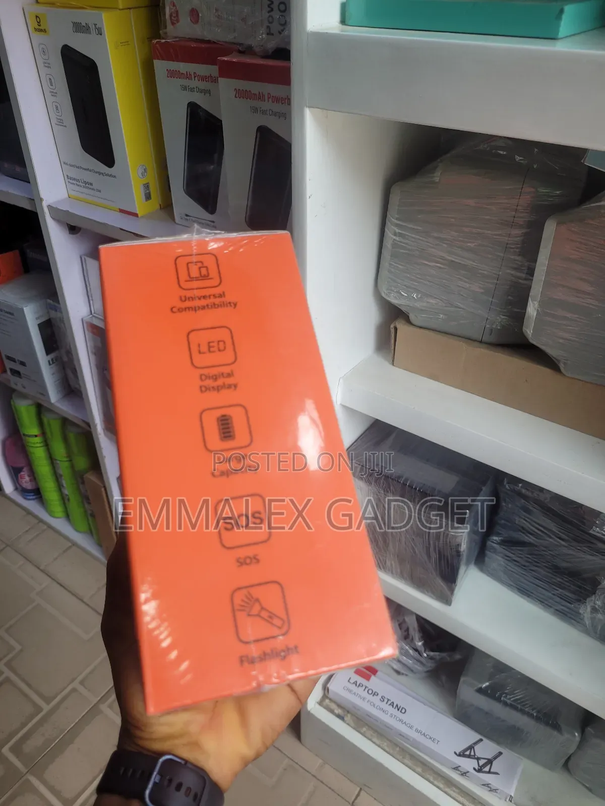 New Age Rh018 Portable 130w Huge Capacity Power Bank.