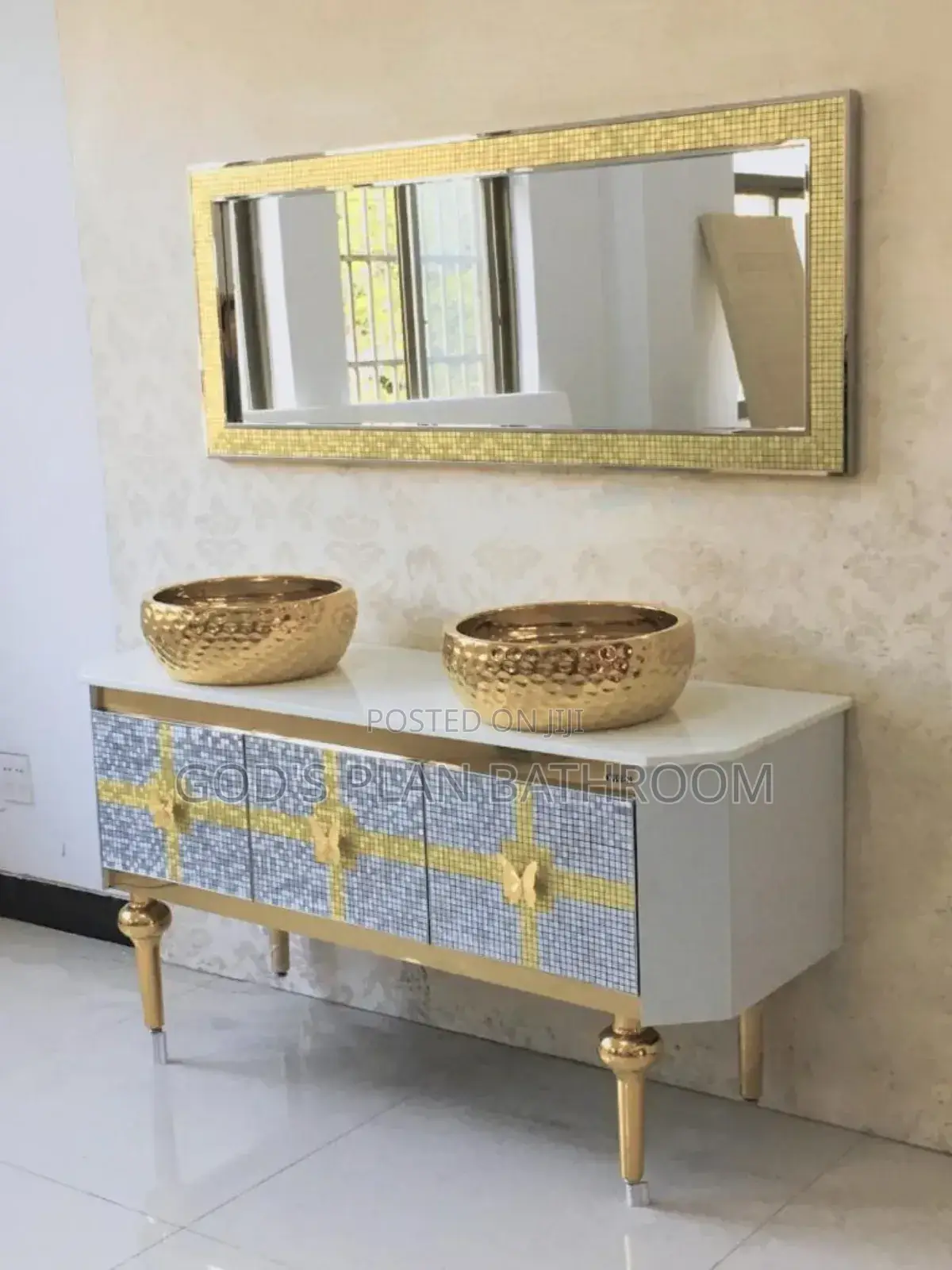 Royal Executive Gold Cabinet