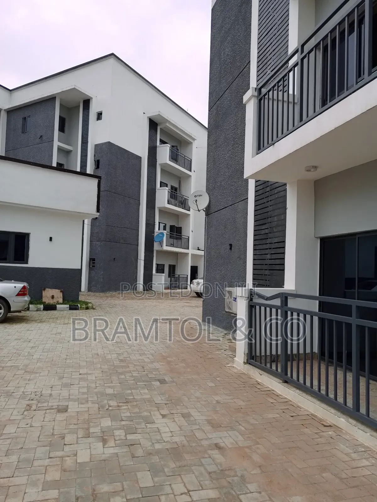 3bdrm Block of Flats in With Bq, Jabi for rent