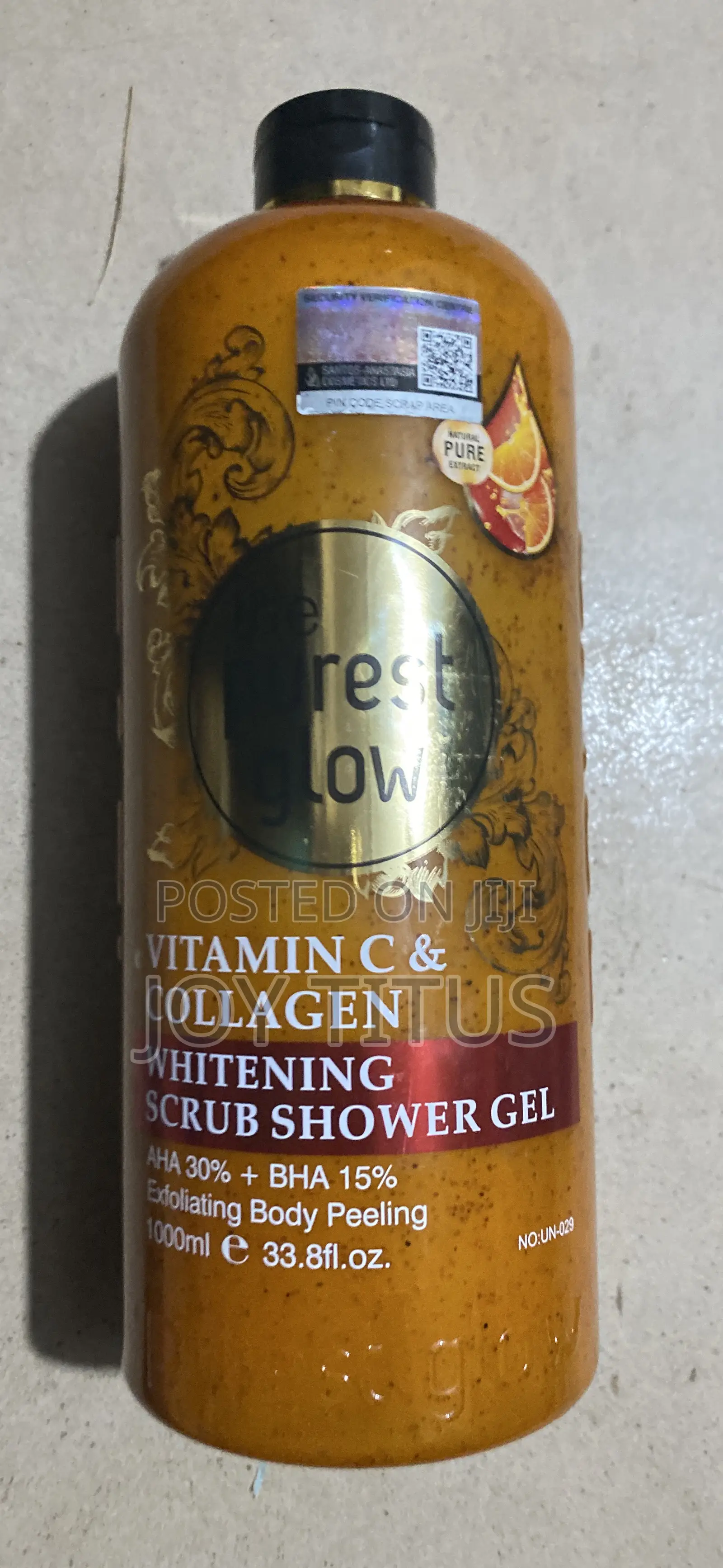 The Purest Glow Vitamin C and Collagen Whitening Scrub Shower Gel