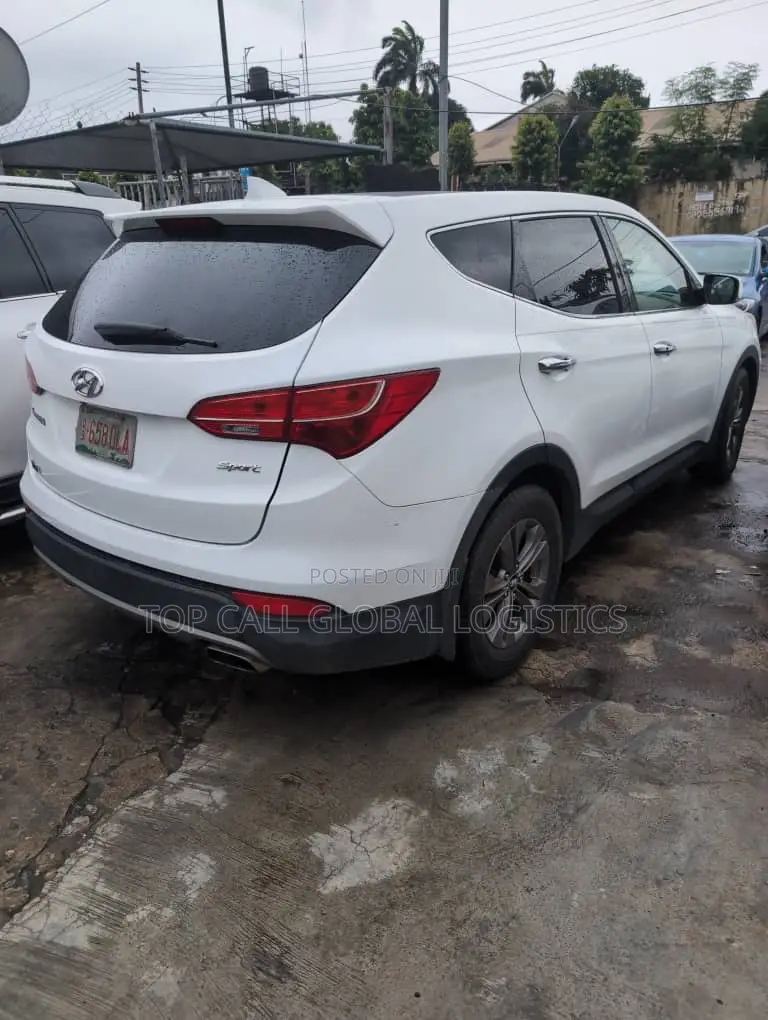 Hyundai Santa Fe Sport 2013 White