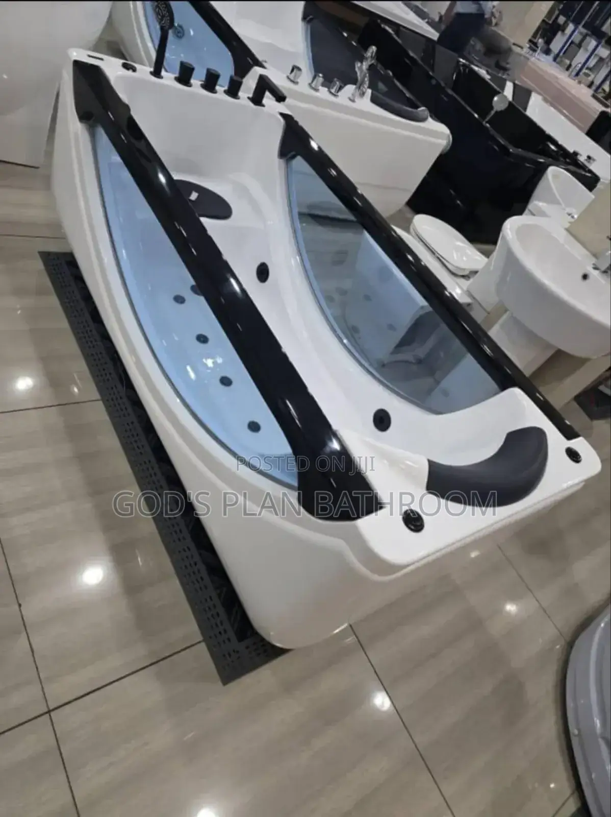 Executive Glass Single Jacuzzi