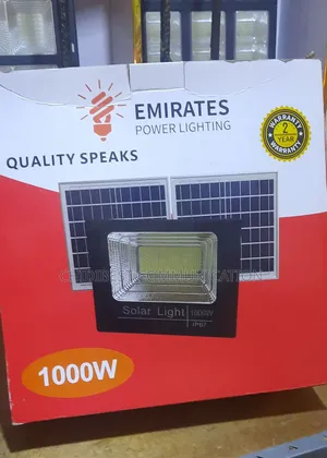 1000wts Emirates Solar Flood Light Is Available