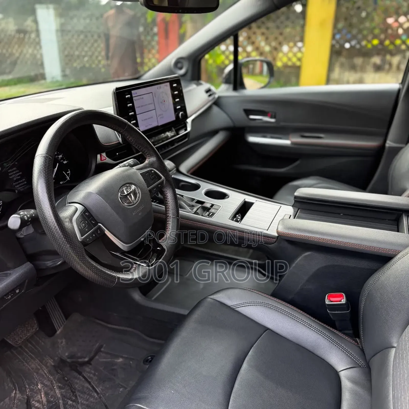 Toyota Sienna XLE 8-Passenger 2021 Black