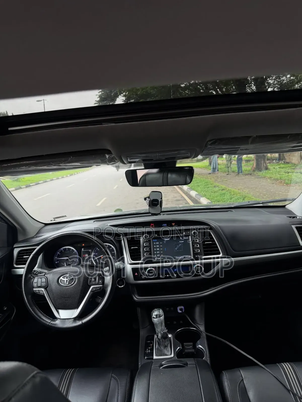 Toyota Highlander SE 2019 Gray