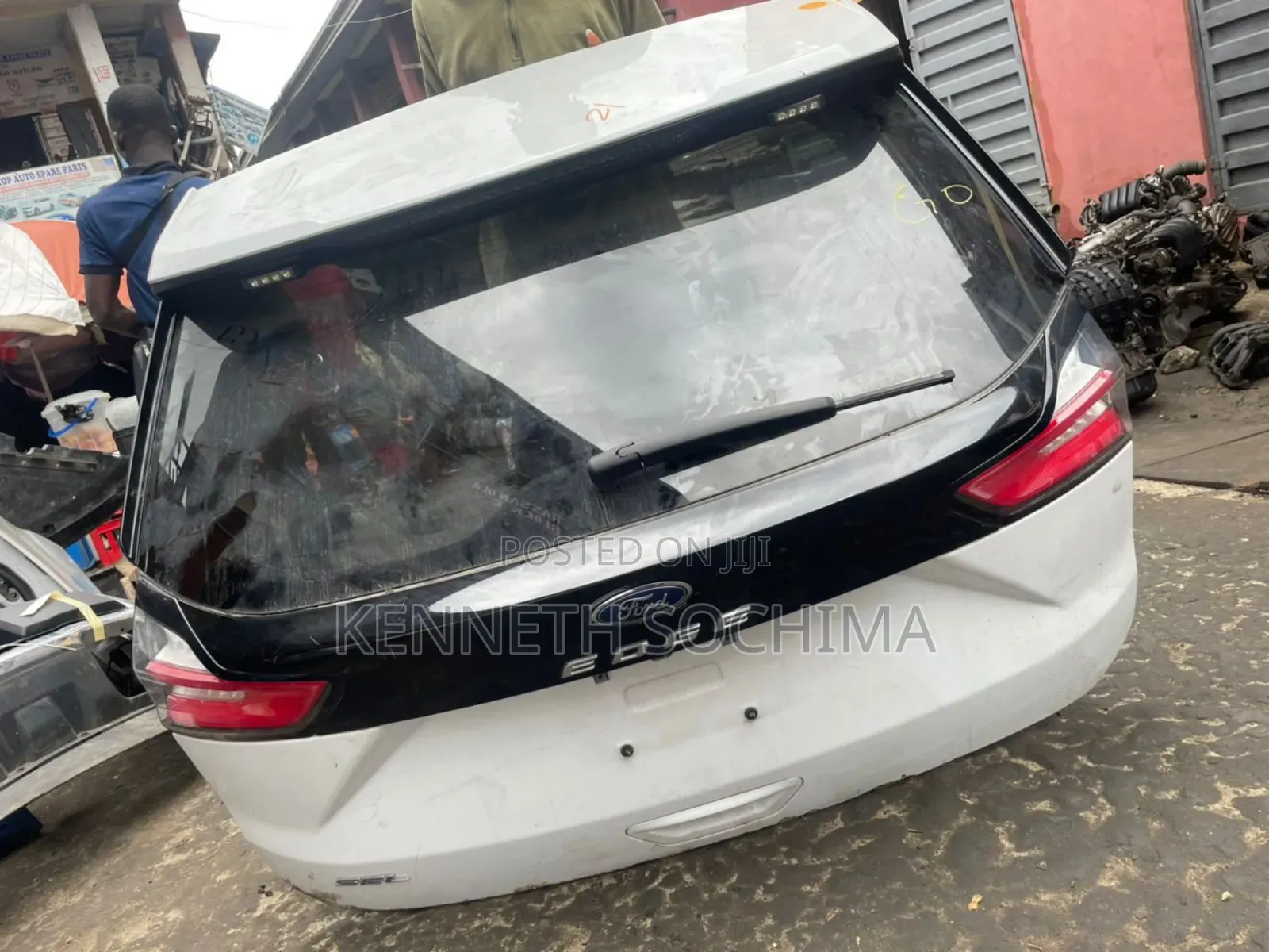 Ford Edge 2022 Booth