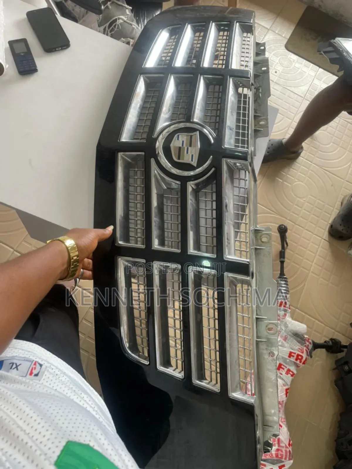 Cadillac Escalade 2010 Front Grill