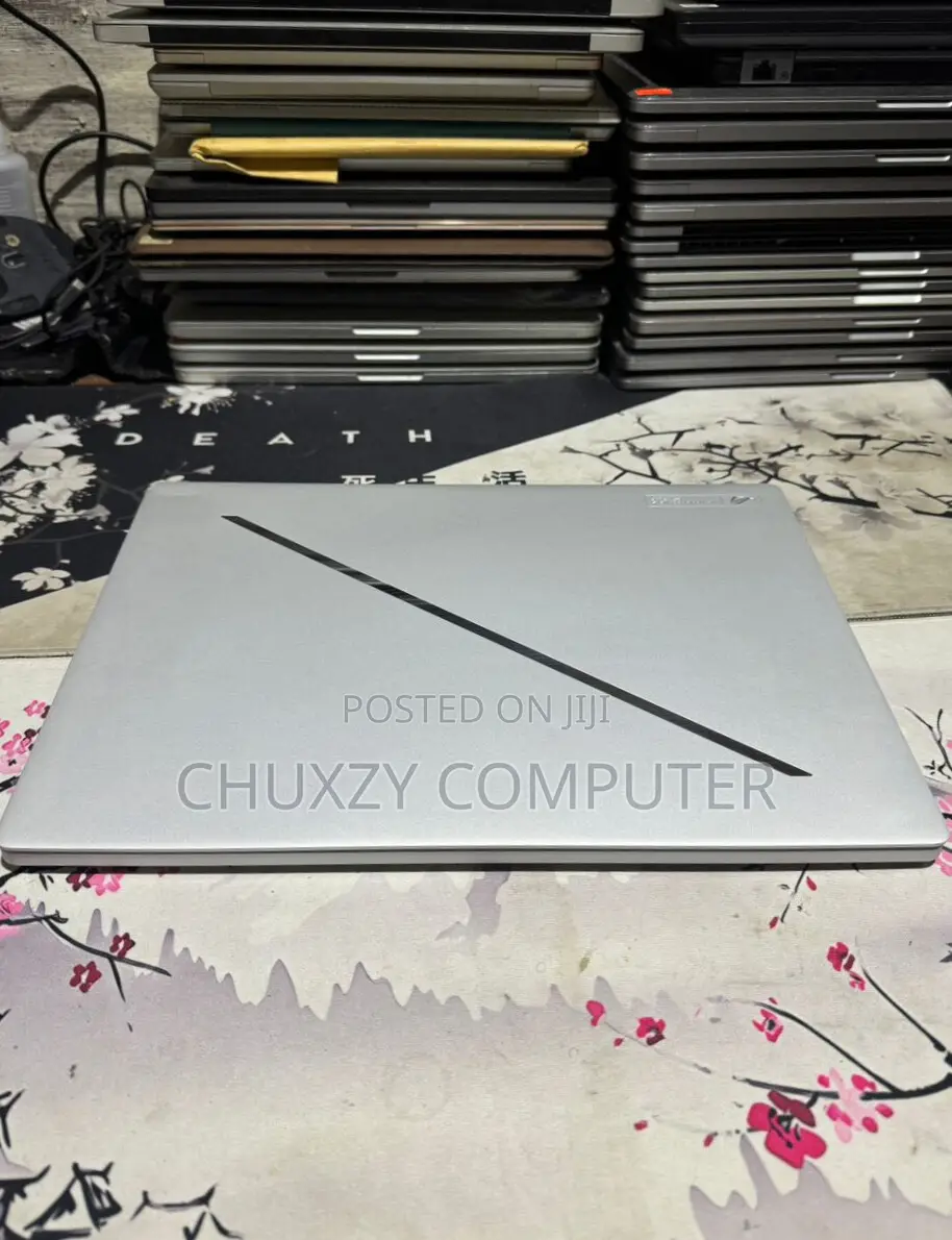 Laptop Asus ROG Zephyrus G16 32GB AMD Ryzen 9 SSD 2T