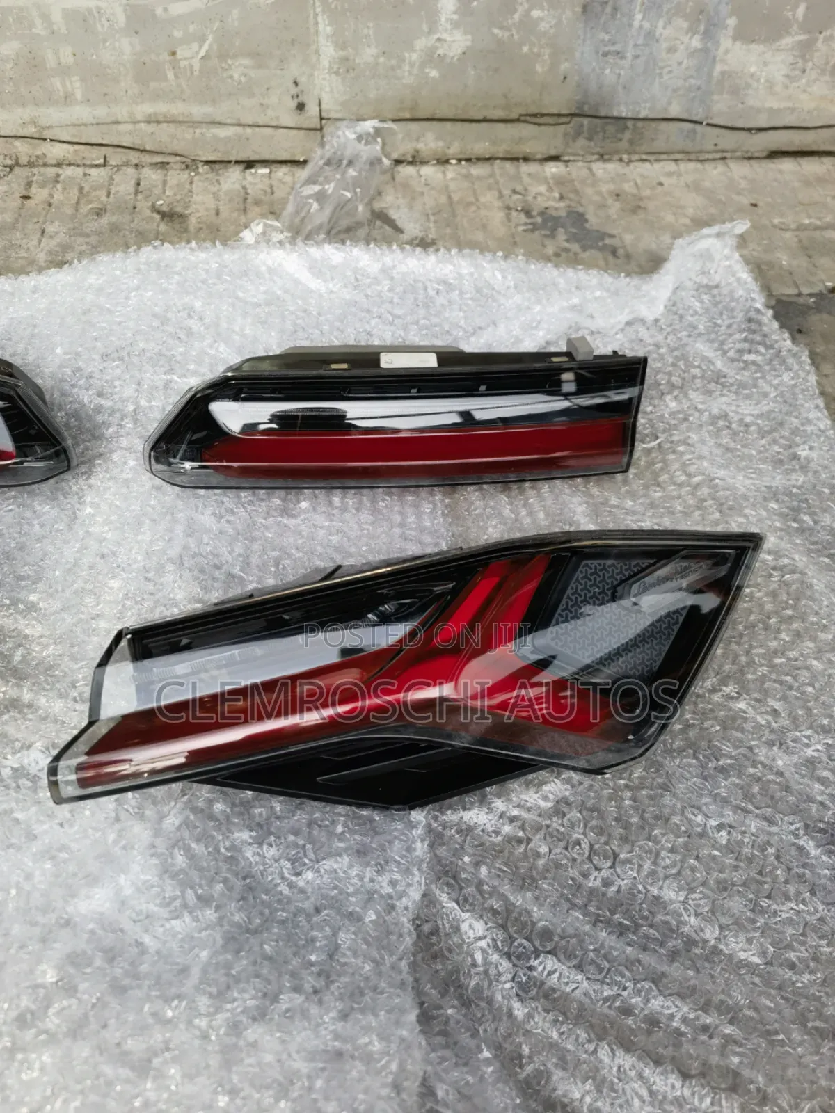 High Quality Certified Complete Brand New Rear Light Lamborghini Urus